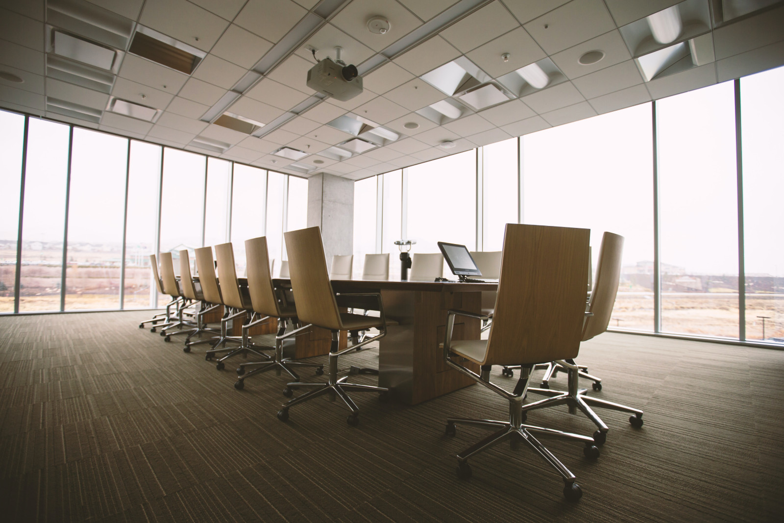 Board Meeting (Free Photo by Benjamin Child on Unsplash)